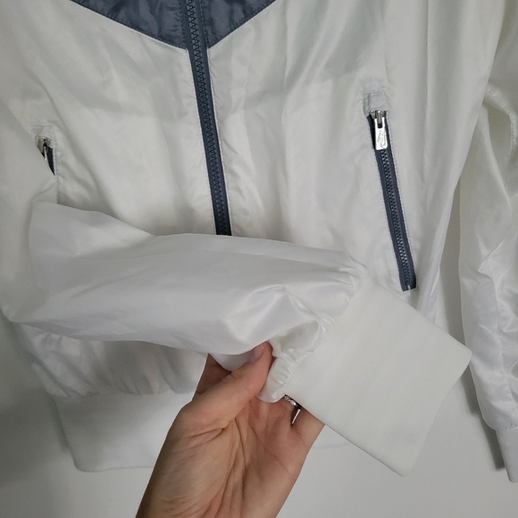 Nike Windbreaker The Windrunner Womens Small Front Zip Gray White - Picture 4 of 14